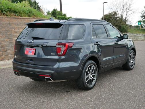 2017 Ford Explorer sport