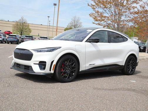 Star White Metallic Tri-Coat 2023 Ford Mustang Mach-E GT