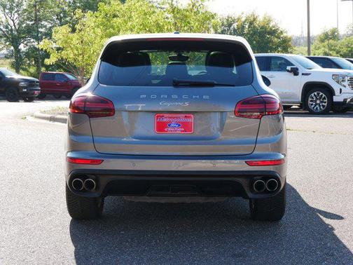 2017 Porsche Cayenne S