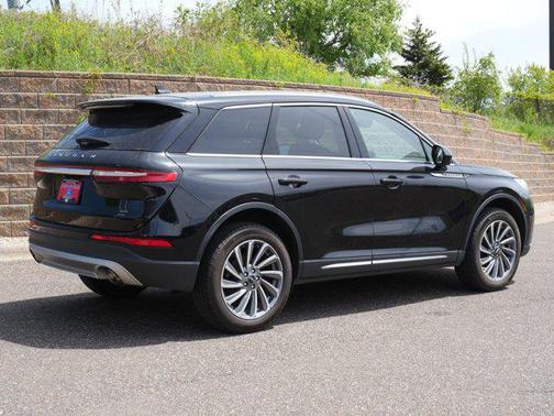 Infinite Black Metallic Clearcoat 2023 Lincoln Corsair Reserve