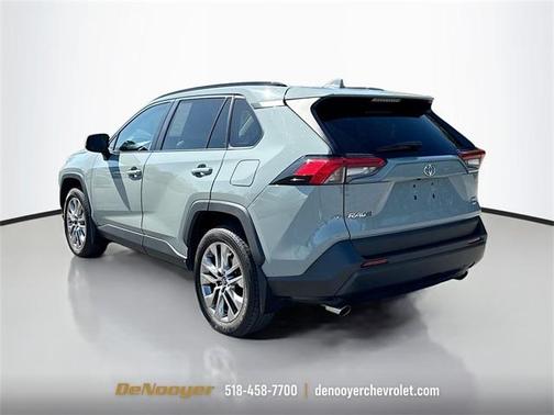 2020 Toyota RAV4 XLE Premium