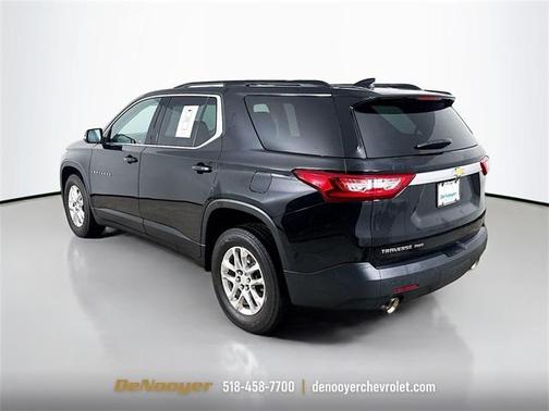 2021 Chevrolet Traverse LT Cloth