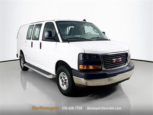 2022 GMC Savana 2500 Work Van