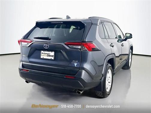 2019 Toyota RAV4 Hybrid XLE