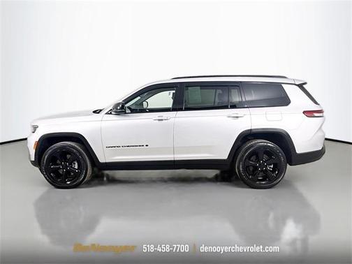 2022 Jeep Grand Cherokee L Laredo