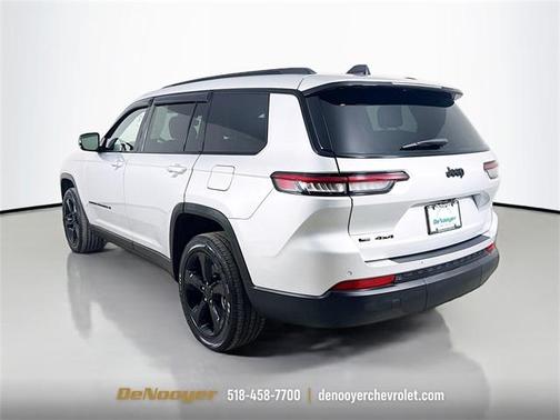 2022 Jeep Grand Cherokee L Laredo