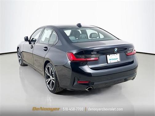 2022 BMW 330 i xDrive