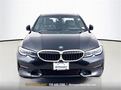 2022 BMW 330 i xDrive