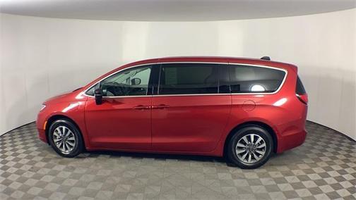 2024 Chrysler Pacifica Hybrid Select