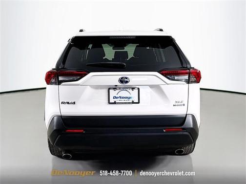 2020 Toyota RAV4 Hybrid XLE