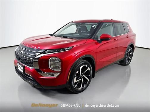 2022 Mitsubishi Outlander ES