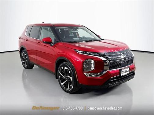 2022 Mitsubishi Outlander ES