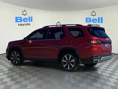 2025 Honda Pilot Touring 8-Passenger