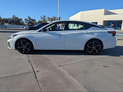 2024 Nissan Altima SR FWD