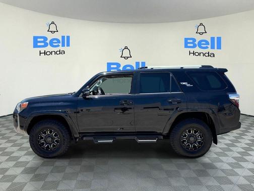 Midnight Black Metallic 2018 Toyota 4Runner TRD Off Road Premium