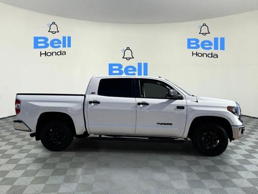Super White 2019 Toyota Tundra SR5