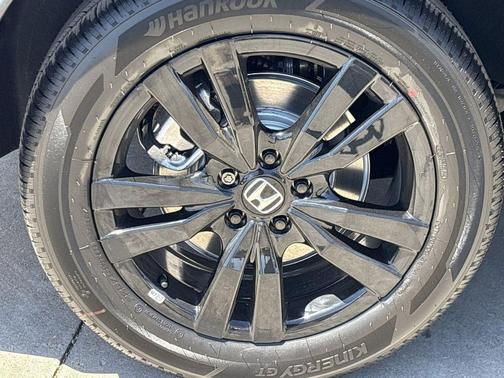 Urban Gray Pearl 2027 Honda HR-V Sport