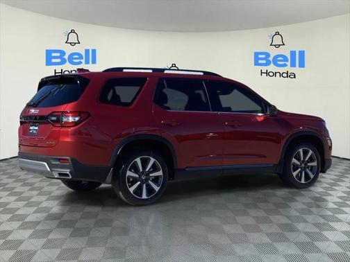 2025 Honda Pilot Touring 8-Passenger