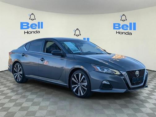 2022 Nissan Altima SR FWD