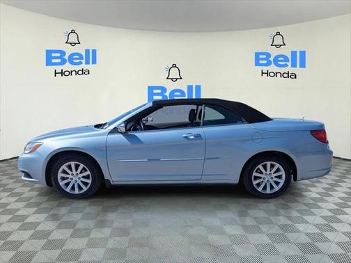 2013 Chrysler 200 Touring