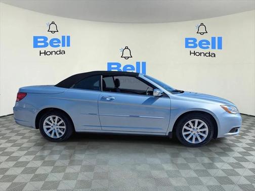 2013 Chrysler 200 Touring