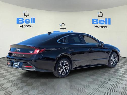 2023 Hyundai SONATA Hybrid Base