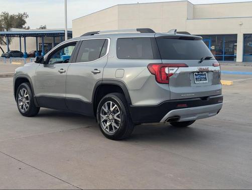 2023 GMC Acadia AWD SLT