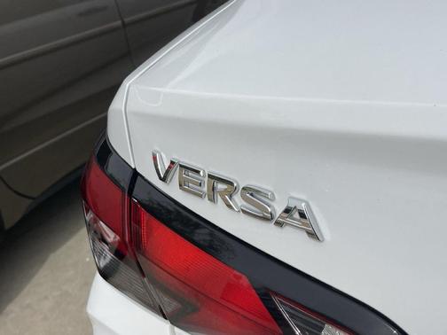 Fresh Powder 2024 Nissan Versa 1.6 S