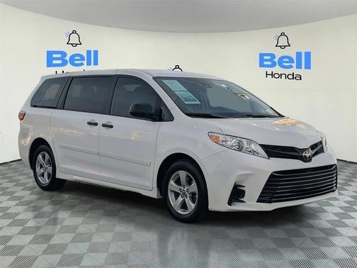2020 Toyota Sienna SE