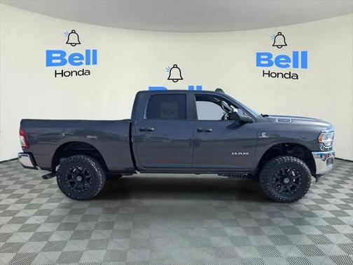 2022 RAM 2500 Big Horn Crew Cab 4x4 6'4' Box
