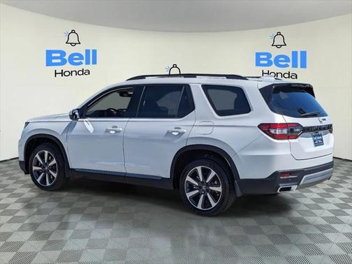 2025 Honda Pilot Touring 8-Passenger