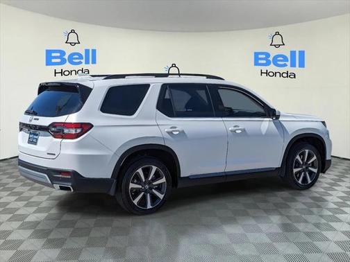 2025 Honda Pilot Touring 8-Passenger