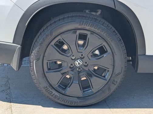 Platinum White Pearl 2026 Honda Pilot Black Edition