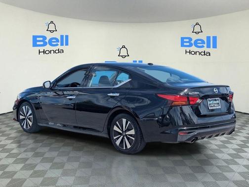 Super Black 2020 Nissan Altima 2.5 SL