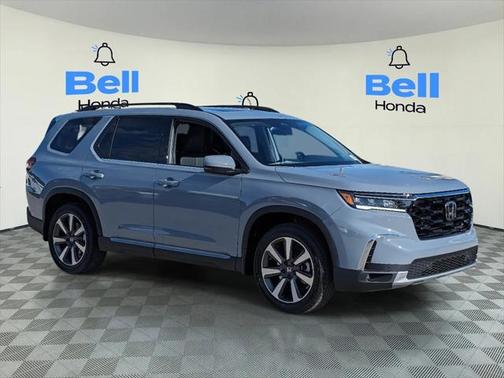 2025 Honda Pilot Touring 8-Passenger