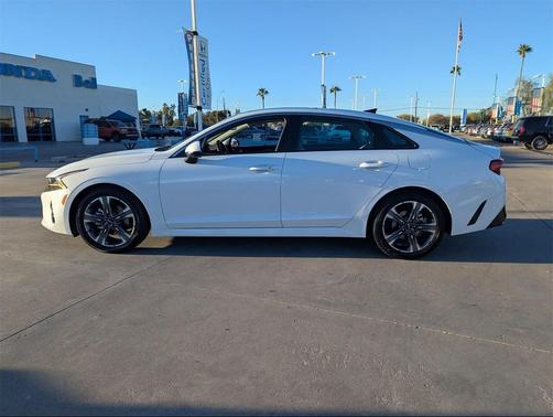 2022 Kia K5 EX