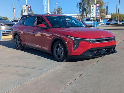 2025 Kia K4 LXS