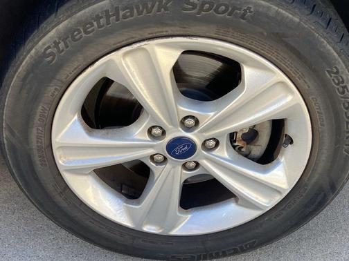 Tuxedo Black 2015 Ford Escape SE