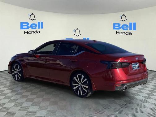 2020 Nissan Altima SR FWD