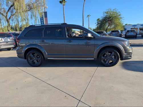 2020 Dodge Journey Crossroad