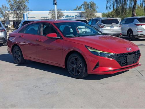 2021 Hyundai ELANTRA SEL
