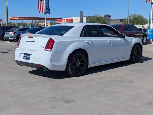 2017 Chrysler 300 S