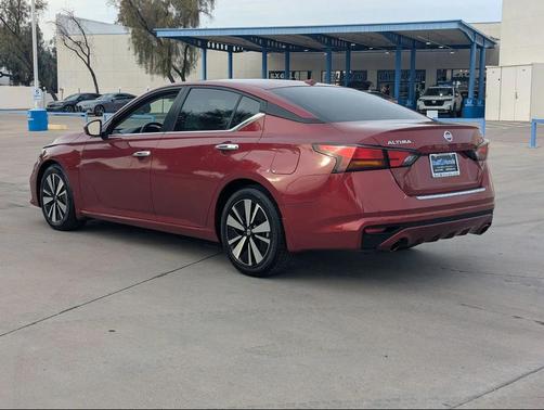 2021 Nissan Altima 2.5 SV