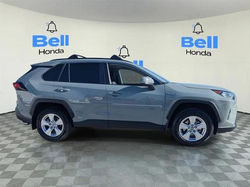 2021 Toyota RAV4 Hybrid XLE