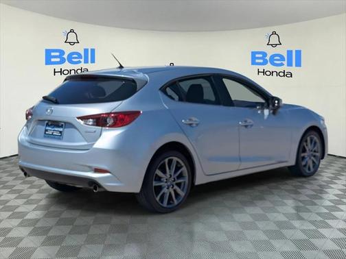 2018 Mazda Mazda3 Touring