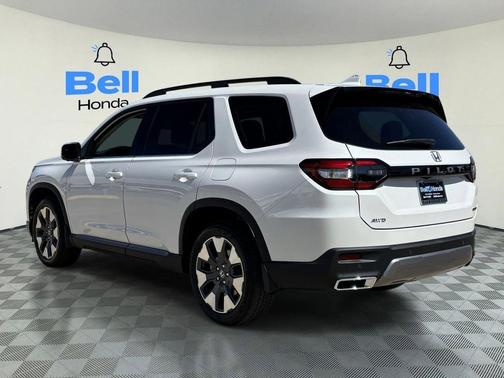 PLATINUM WHITE 2026 Honda Pilot Touring 8-Passenger