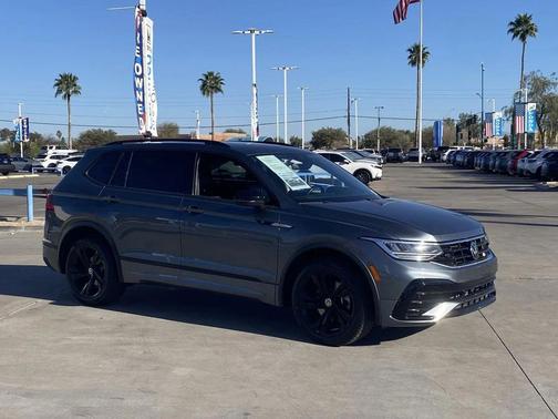 2023 Volkswagen Tiguan 2.0T SE R-Line Black