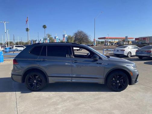 2023 Volkswagen Tiguan 2.0T SE R-Line Black