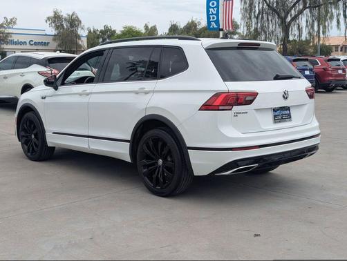2021 Volkswagen Tiguan 2.0T SE R-Line Black