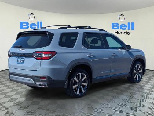 2025 Honda Pilot Touring 8-Passenger